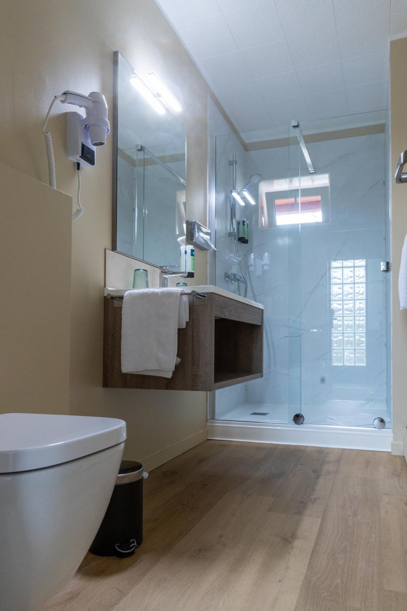 Logis Hotel & Restaurant - Le Relais De Montigny Montigny  Εξωτερικό φωτογραφία